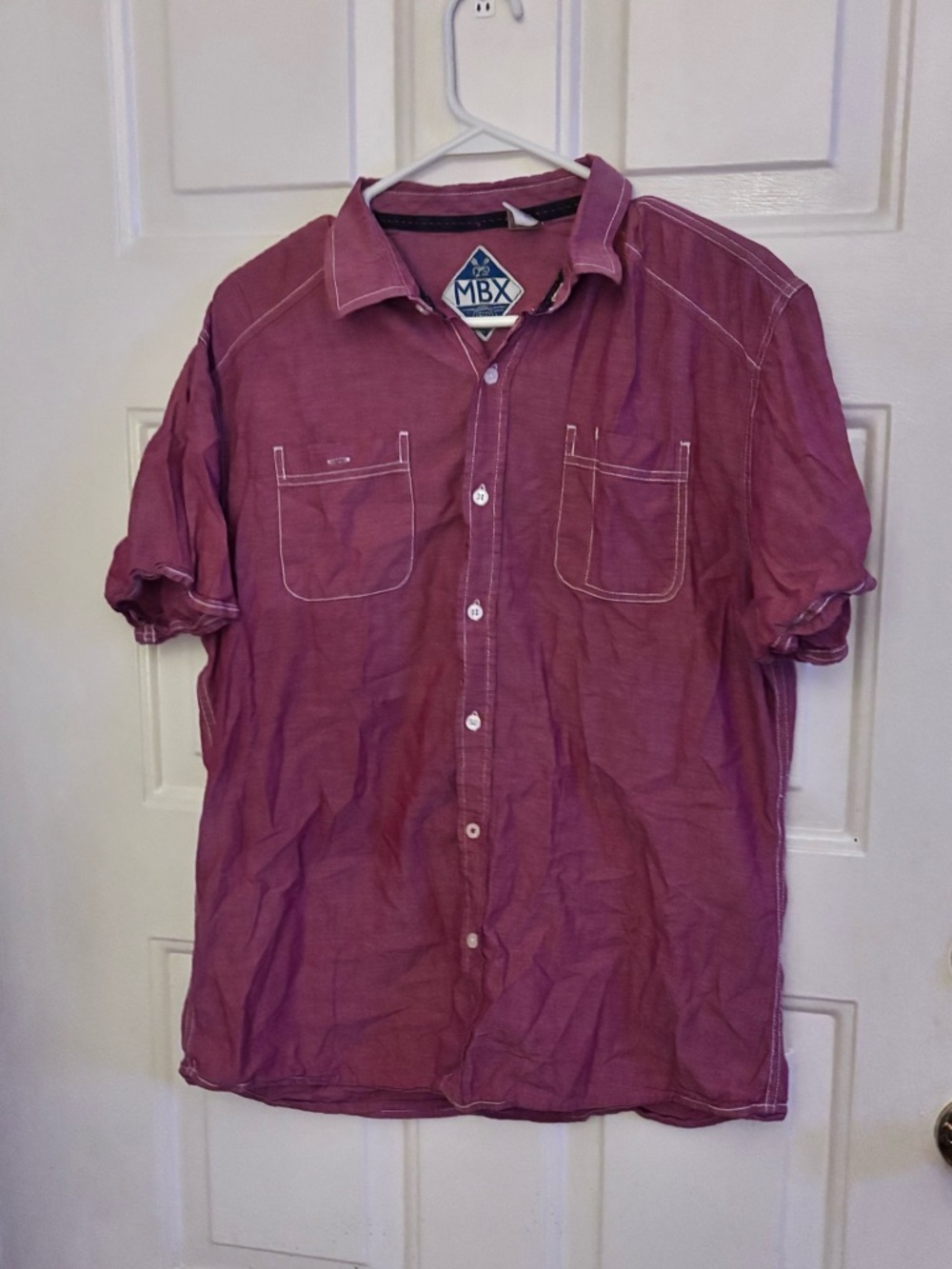 MBX Men's Short-Sleeve Button-Down Shirt in Berry